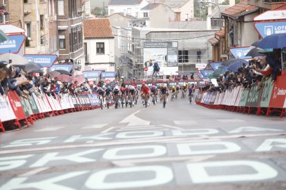 Astorga, gran protagonista de la Vuelta a España Femenina.