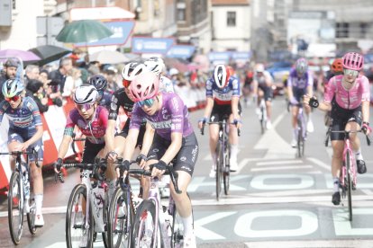 Astorga, gran protagonista de la Vuelta a España Femenina.