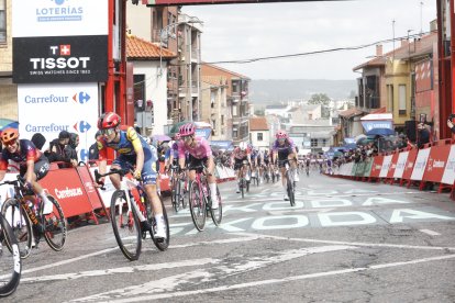 Astorga, gran protagonista de la Vuelta a España Femenina.