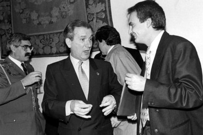 JUAN MORANO MASA Y JOSE LUIS RODRIGUEZ ZAPATERO EN EL DIA DE LA CONSTITUCION
