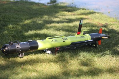 Ejercicio de la Unidad de Drones de la UME en el pantano de Bárcena.