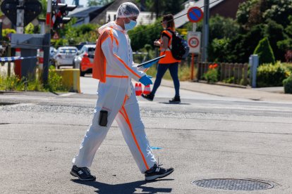 Bélgica investiga la colisión entre un tren y un minibús escolar con cuatro muertos.
