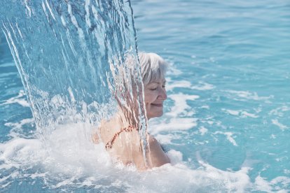 Las aguas mineromedicinales y los circuitos hidrotermales forman parte de la experiencia en muchos balnearios del programa.