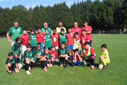 Benjamines del San Ignacio y el Atlético Bierzo.