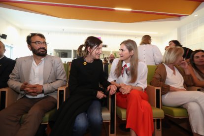 Nevenka Fernández y Sara Aagesen.