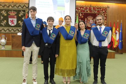 La Universidad de León celebra la graduación de Ciencias Biológicas y Ambientales.