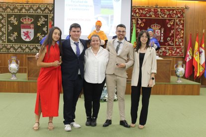 La Universidad de León celebra la graduación de Ciencias Biológicas y Ambientales.