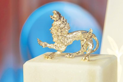 Estatuilla del premio León de Plata