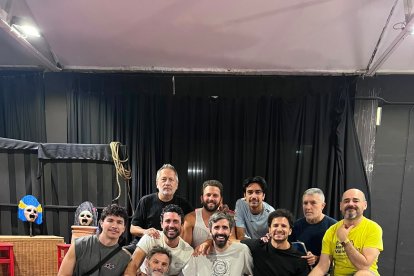Míchel Serrano junto a sus compañeros de 'Cómicos de Roma'.