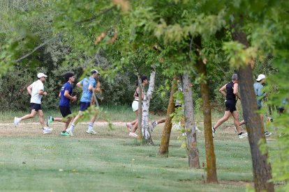 Participantes corriendo