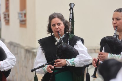 Las imágenes del Festival de Bandas de Gaitas de Vega de Espinareda.