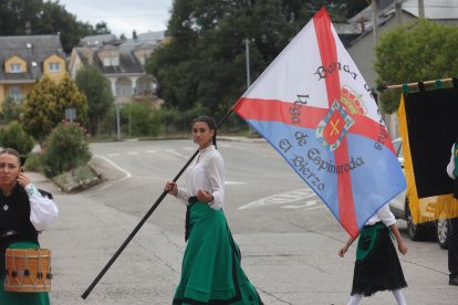 Las imágenes del Festival de Bandas de Gaitas de Vega de Espinareda.