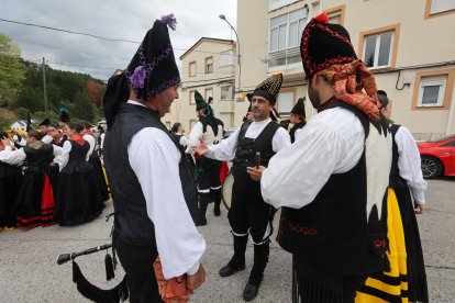 Las imágenes del Festival de Bandas de Gaitas de Vega de Espinareda.