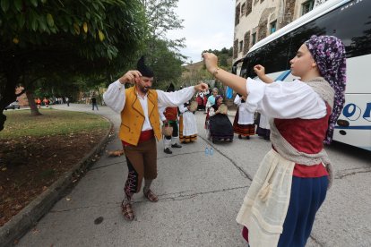 Las imágenes del Festival de Bandas de Gaitas de Vega de Espinareda.
