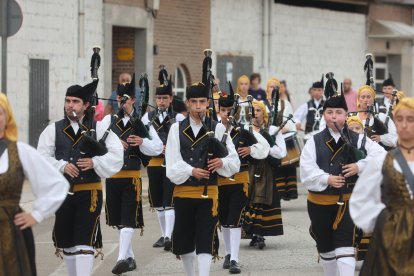 Las imágenes del Festival de Bandas de Gaitas de Vega de Espinareda.