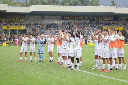 El equipo culturalista se acordó de Rodri Suárez en el partido de estreno para enviarle ánimos.