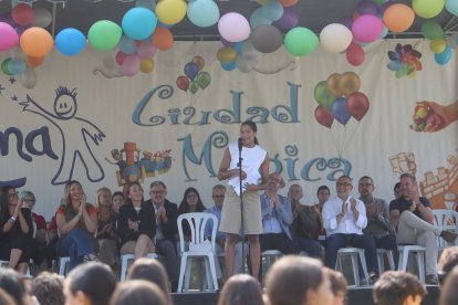 Comienza la Ciudad Mágica en Ponferrada con Dévora Ébora como pregonera