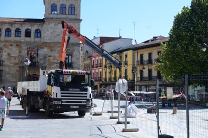 Puesta a punto de la calle Anche en León.