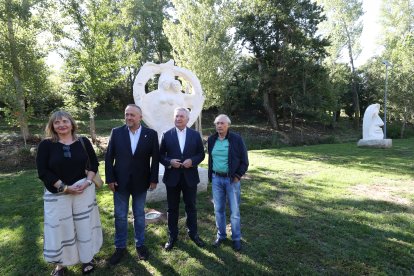 Inaguración del espacio de escultura monumental al aire libre de Carracedelo