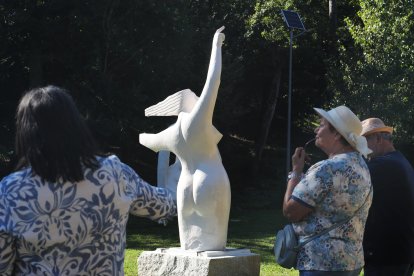 Inaguración del espacio de escultura monumental al aire libre de Carracedelo