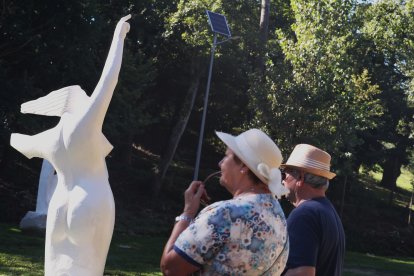Inaguración del espacio de escultura monumental al aire libre de Carracedelo