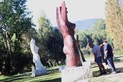 Inaguración del espacio de escultura monumental al aire libre de Carracedelo