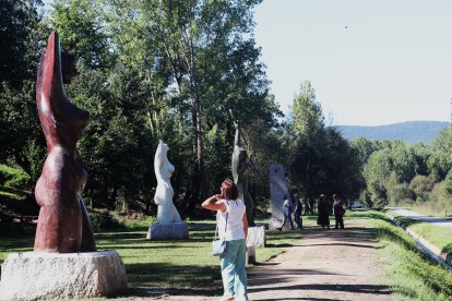 Inaguración del espacio de escultura monumental al aire libre de Carracedelo