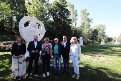 Inaguración del espacio de escultura monumental al aire libre de Carracedelo