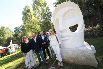 Inaguración del espacio de escultura monumental al aire libre de Carracedelo