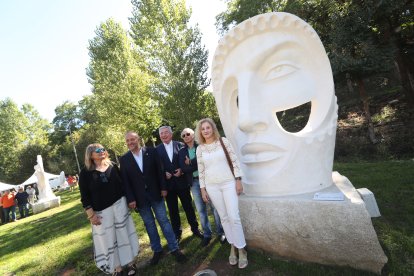 Inaguración del espacio de escultura monumental al aire libre de Carracedelo