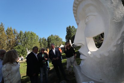 Inaguración del espacio de escultura monumental al aire libre de Carracedelo