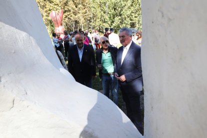 Inaguración del espacio de escultura monumental al aire libre de Carracedelo