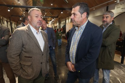 Un momento de la inauguración de la Feria de la Miel de Camponaraya
