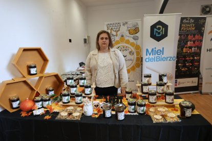 Un momento de la inauguración de la Feria de la Miel de Camponaraya