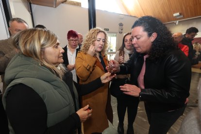 Un momento de la inauguración de la Feria de la Miel de Camponaraya