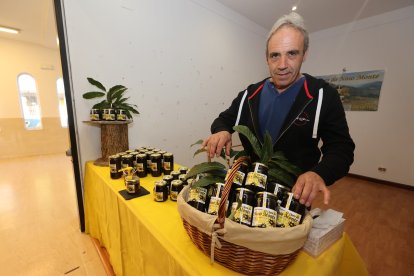 Un momento de la inauguración de la Feria de la Miel de Camponaraya