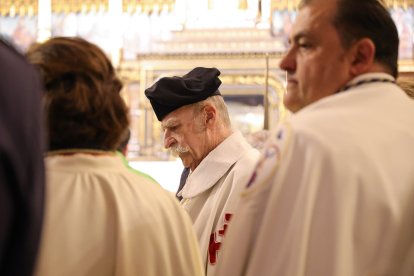 Cruzamiento e Investidura de nuevos Caballeros y Damas del Gran Priorato de España de la Orden Militar y Hospitalaria de San Lázaro de Jerusalén