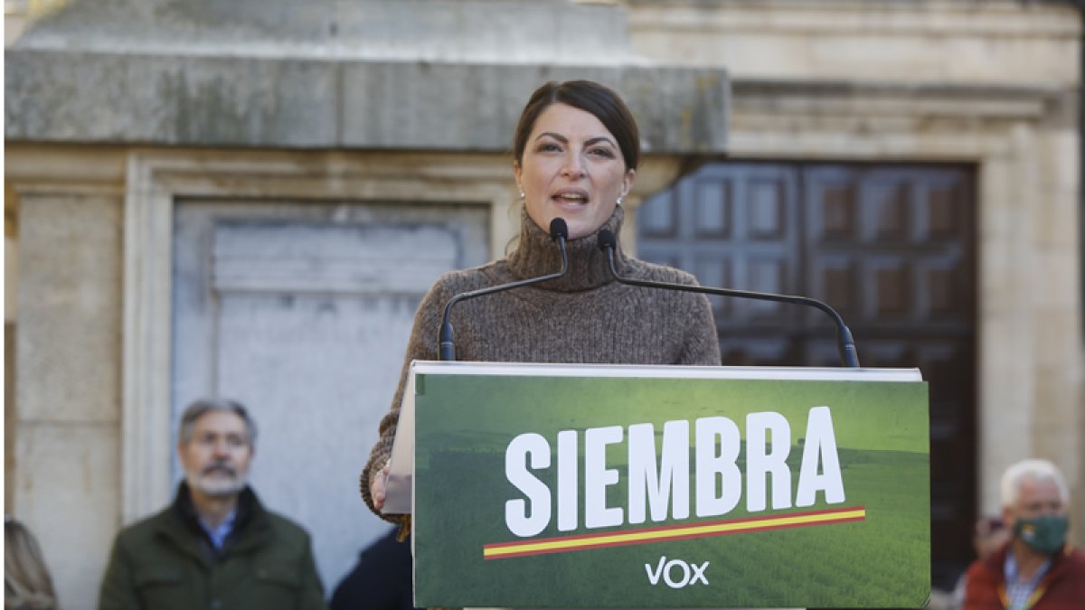 Macarena Olona durante su intervención en el acto de Vox celebrado hoy en León. MARCIANO PÉREZ