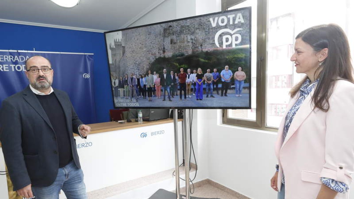 Marco Morala y Lidia Coca, en la presentación del programa. L. DE LA MATA