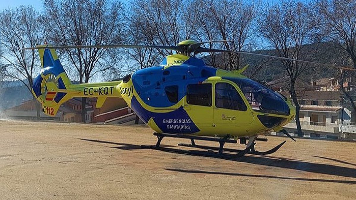 Uno de los heridos, un varón de unos 70 años, ha sido trasladado en helicóptero medicalizado al Complejo Asistencial de León. 112 CyL
