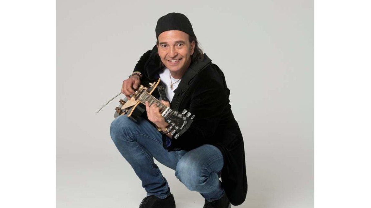 Álvaro Urquijo actuará el sábado en el festival de M´suica de la Montaña de Riaño. DL