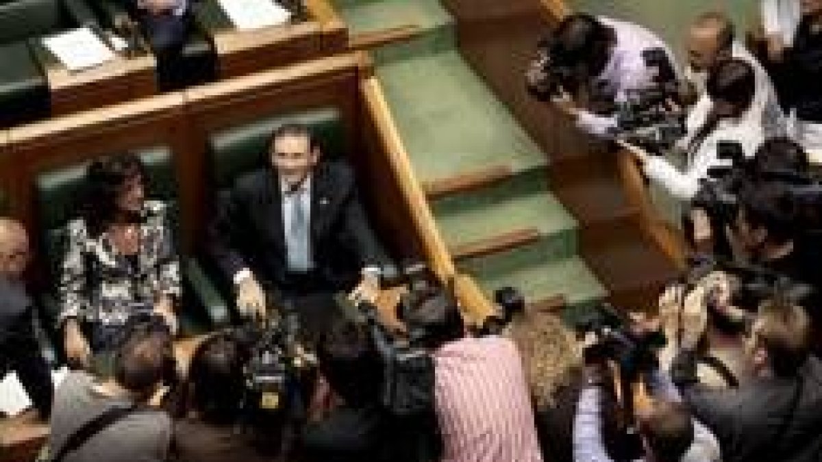 Ibarretxe protagonizó ayer el debate de política general en el Parlamento vasco