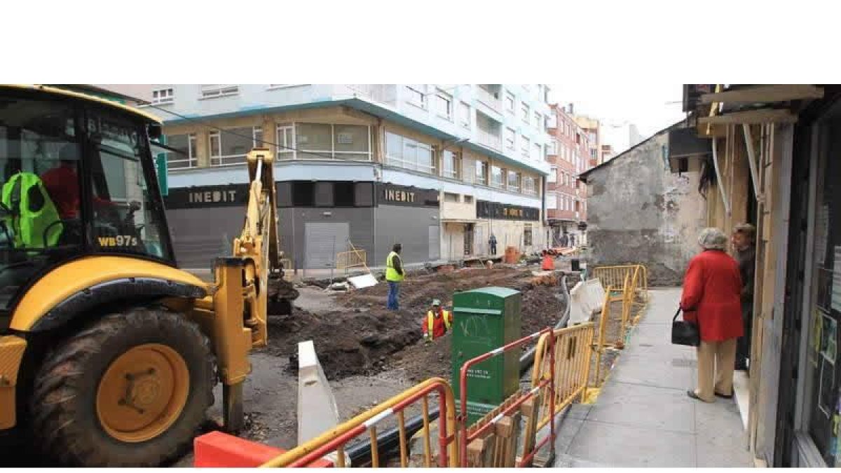 La calle está completamente abierta en canal desde septiembre.