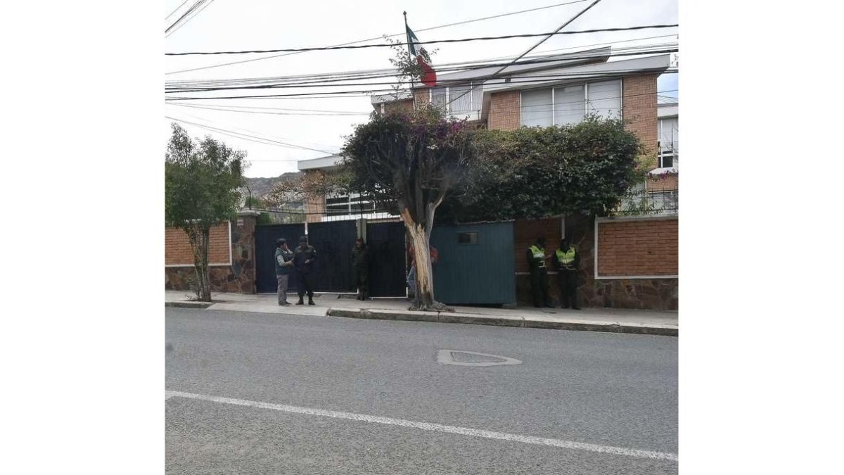 Imagen de la embajada de México en La Paz.