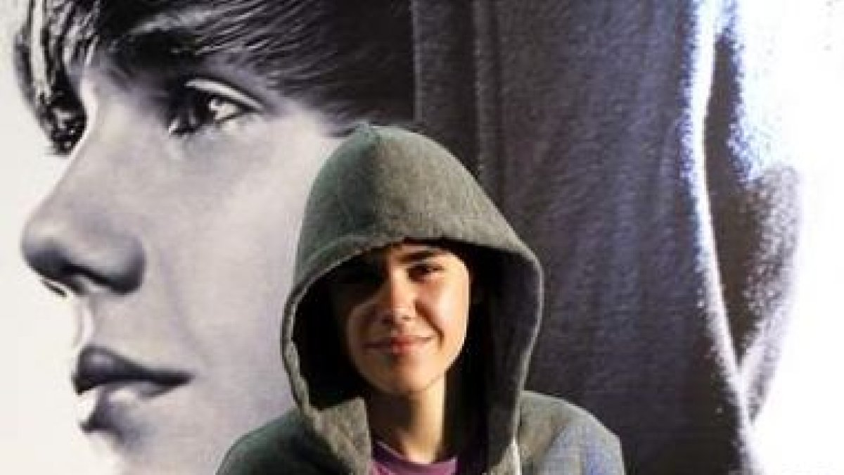 El ídolo de las adolescentes Justin Bieber protagoniza -˜Never say never-™ (Nunca digas nunca), que