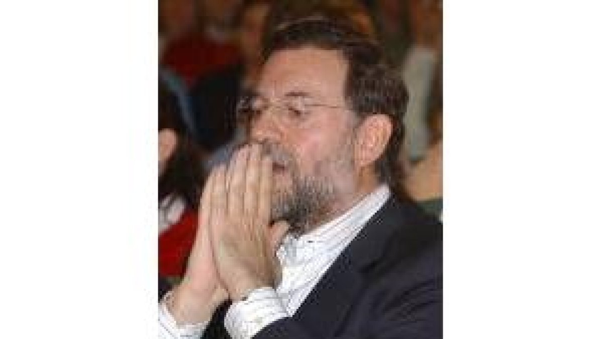 El secretario general, Marino Rajoy, durante el acto de ayer del PP