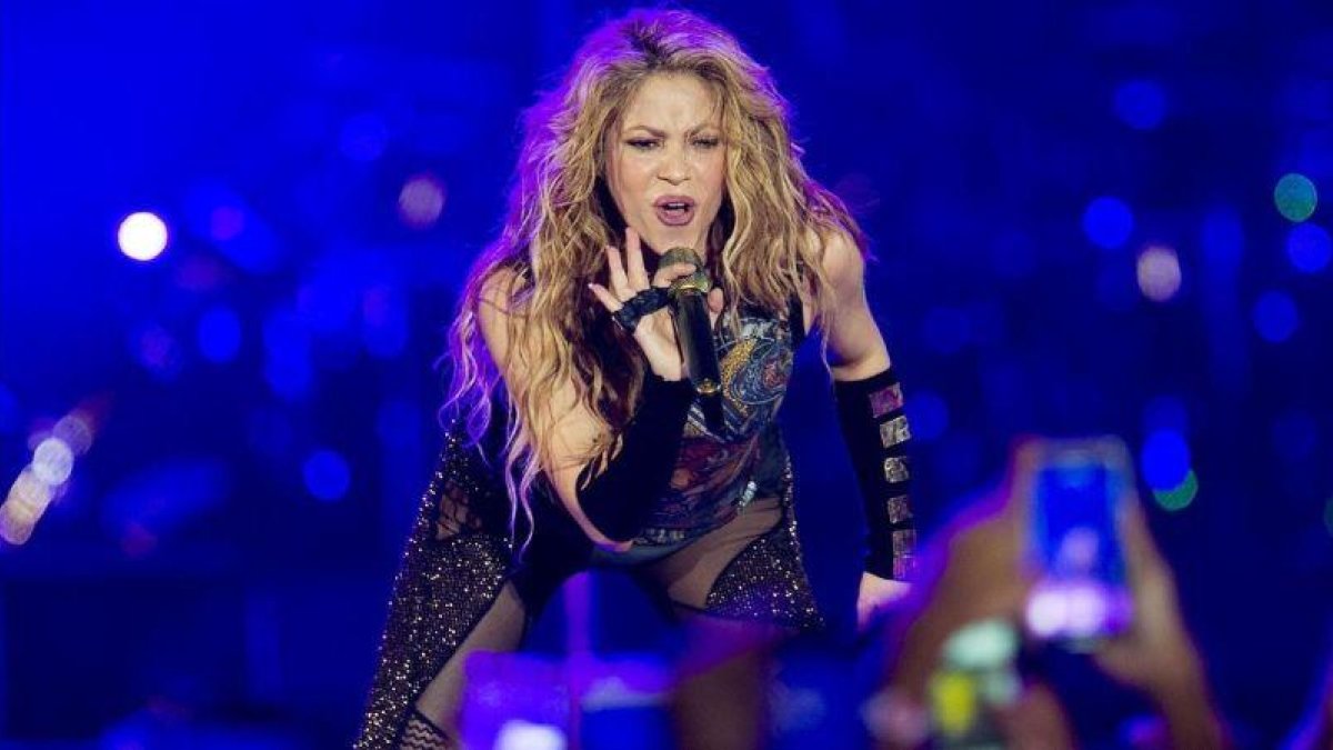 Shakira, durante su actuación en el Palau Sant Jordi en El dorado Tour.