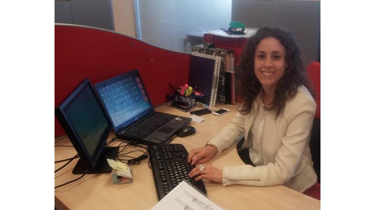 Laura González Vaca en su lugar de trabajo en Madrid