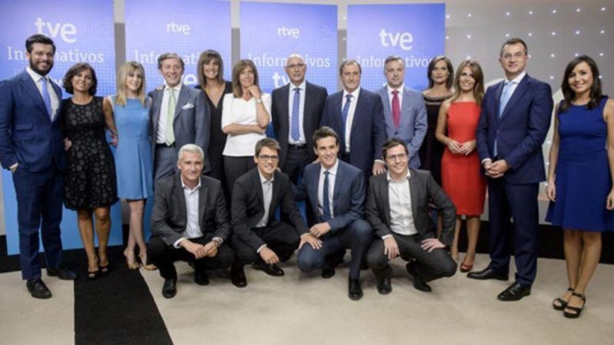 El equipo de profesionales de los informativos de TVE, en la presentación del pasado mes de septiembre, en Madrid.