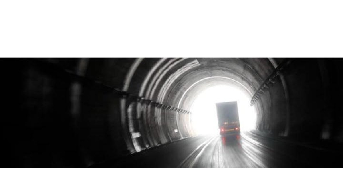 Uno de los túneles de la AP-66. DL